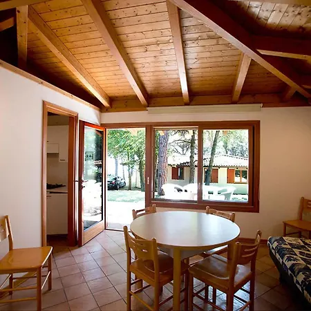 Mobilehome In 50114 *